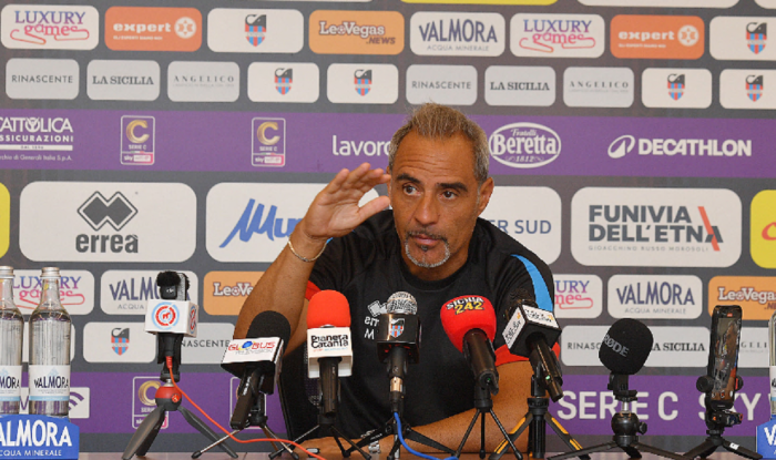 The technician of Catania Calcio Mimmo Toscano