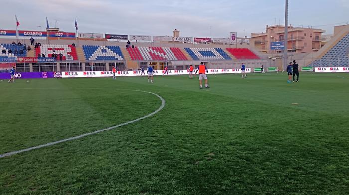 Siracusa-Casarano: Candiano grazes the advantage, first half without goals