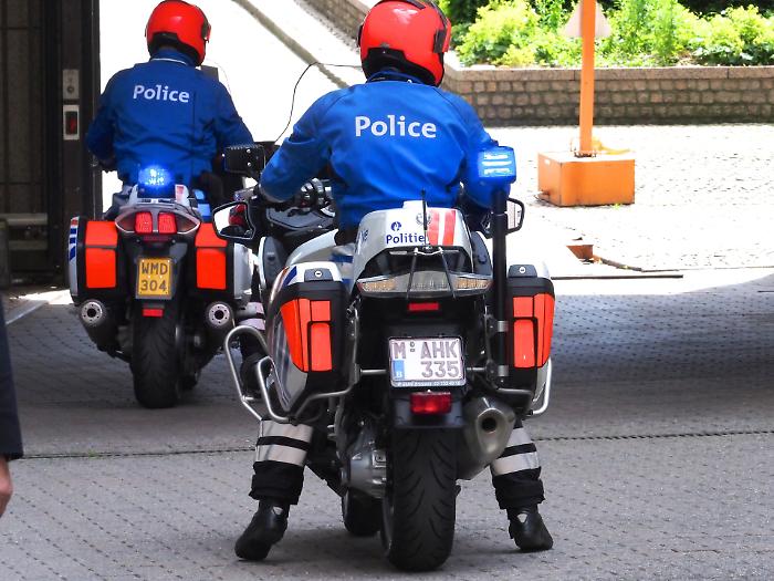 Explosion in front of the synagogue in Li&egrave;ge at night: main stained glass window destroyed, mayor speaks of anti-Semitic act