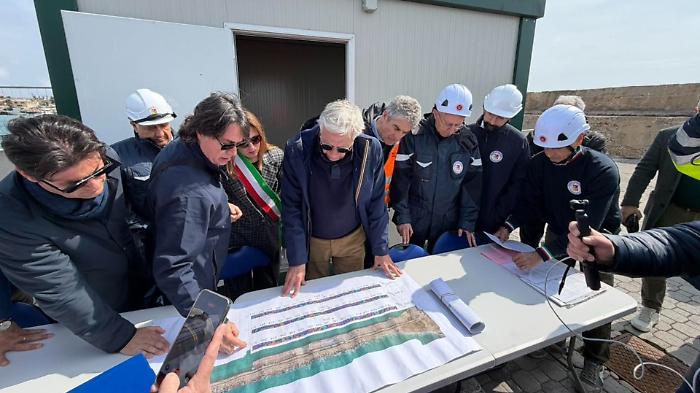 Portopalo raises its head: after the fury of cyclone Harry, work begins at the eastern pier