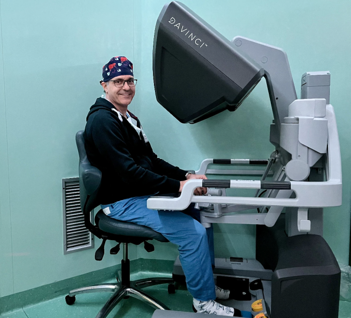 Fabrizio Di Benedetto, who is the surgeon who moved the Pope: "Never stop if you have a goal"