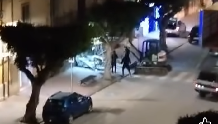 The theft at the La Cagnina jewelry store: manhunt after the major raid with stolen vehicles