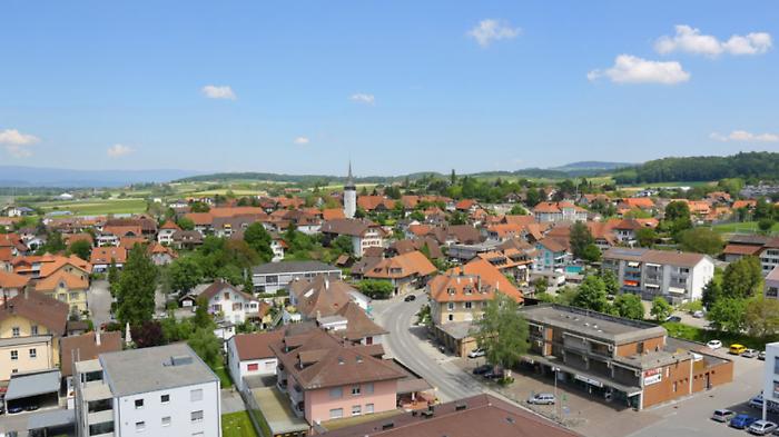 Switzerland, fire on a bus, several dead and injured