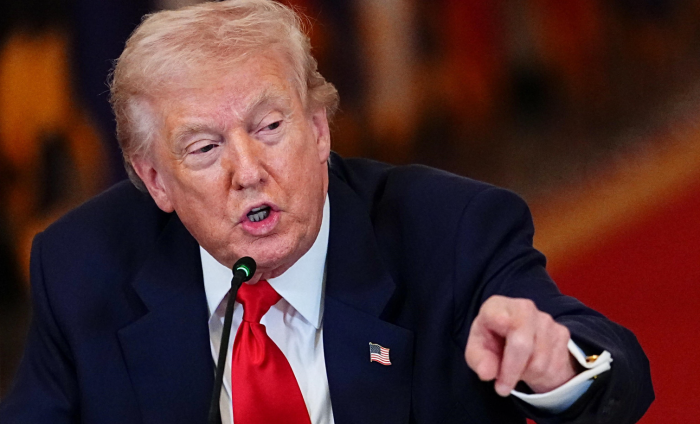 "Twenty times stronger": Trump's warning to Iran about the Strait of Hormuz shakes the Middle Eastern chessboard