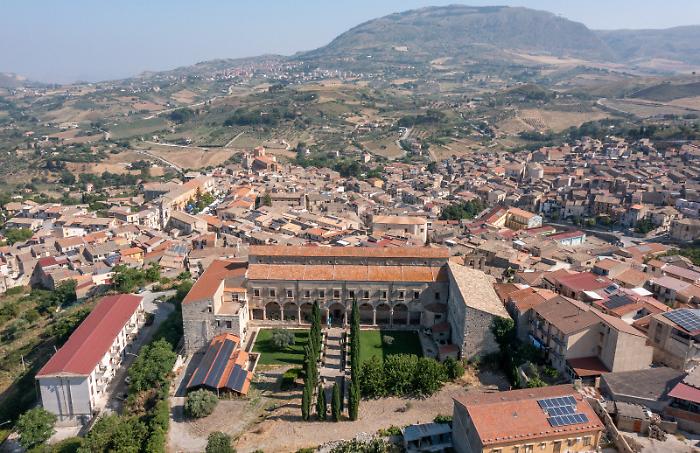 Sicily Wine 2026, Chiusa Sclafani becomes the capital of wine starting March 21.