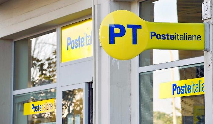 Poste Italiane is looking for multilingual clerks in Vittoria