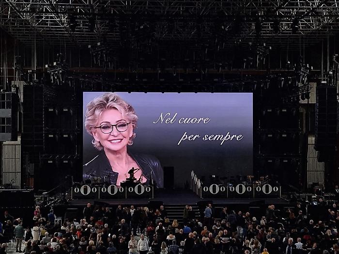 Renato Zero present at Enrica Bonaccorti's funeral with a message: "I will always leave that door open"