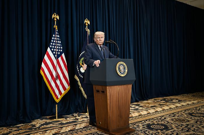 Trump calls on allies to protect the Strait of Hormuz as alarm rises over missiles from Iran towards Israel.