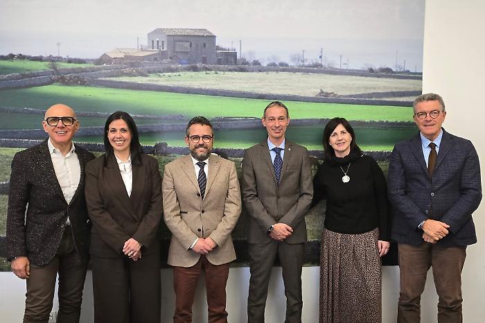 Higher education and professional discussion, a new meeting at the headquarters of the Order of Accountants of Ragusa.