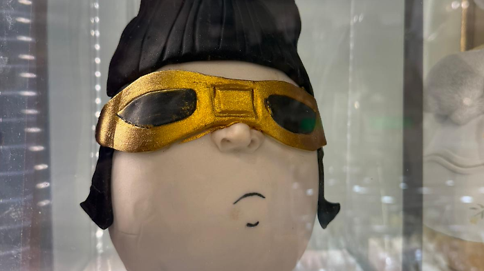 Easter, in the pastry shop of Catania...Tony Pitony's egg appears