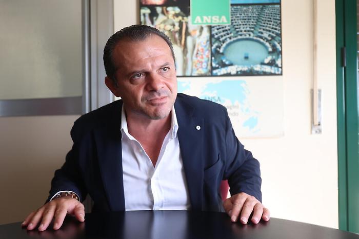 Honk, jollity or intimidation? The 'De Luca case' in Barcelona becomes a mystery