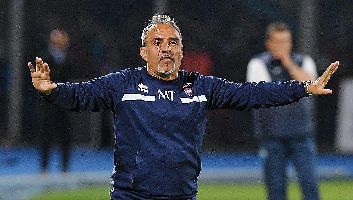 Catania has dismissed coach Mimmo Toscano.