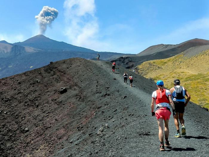 The Supermarathon that challenges athletes with Etna, already 500 entries from around the world