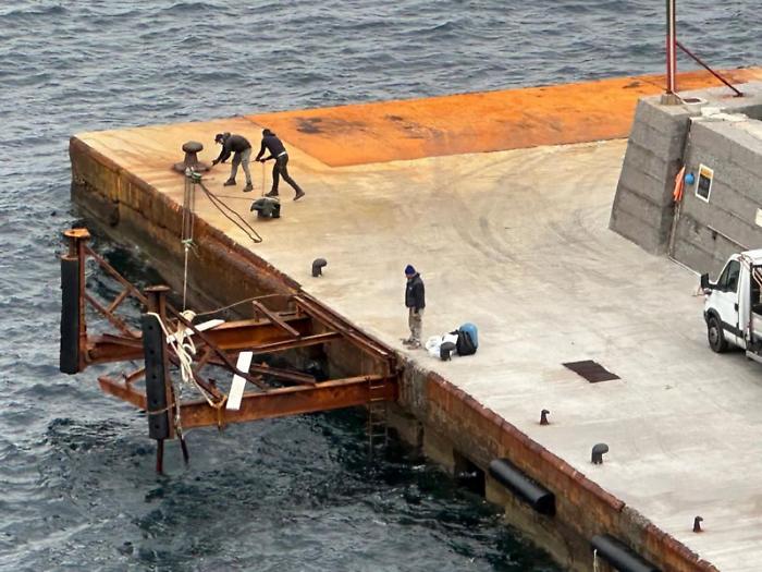 Work has begun on the hydrofoil landing in Ginostra