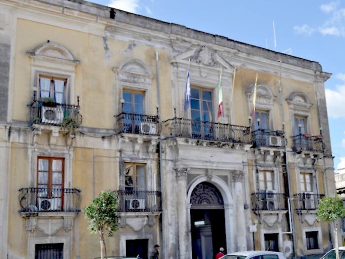 Lentini, new motion of no confidence against Mayor Lo Faro: decisive vote in the Chamber on Monday