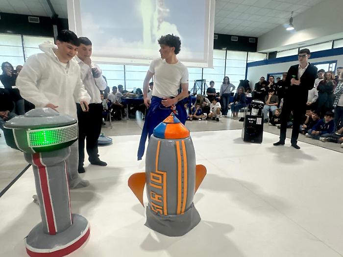 Robotics that becomes education and shapes new talents under Mount Etna